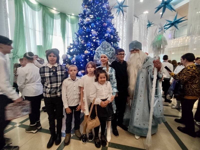 Ёлка главы.